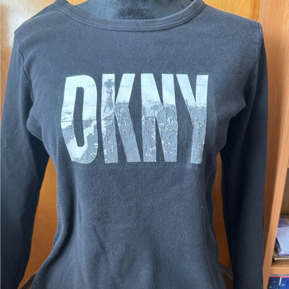 DKNY Long Sleeve Tee Vintage Y2K